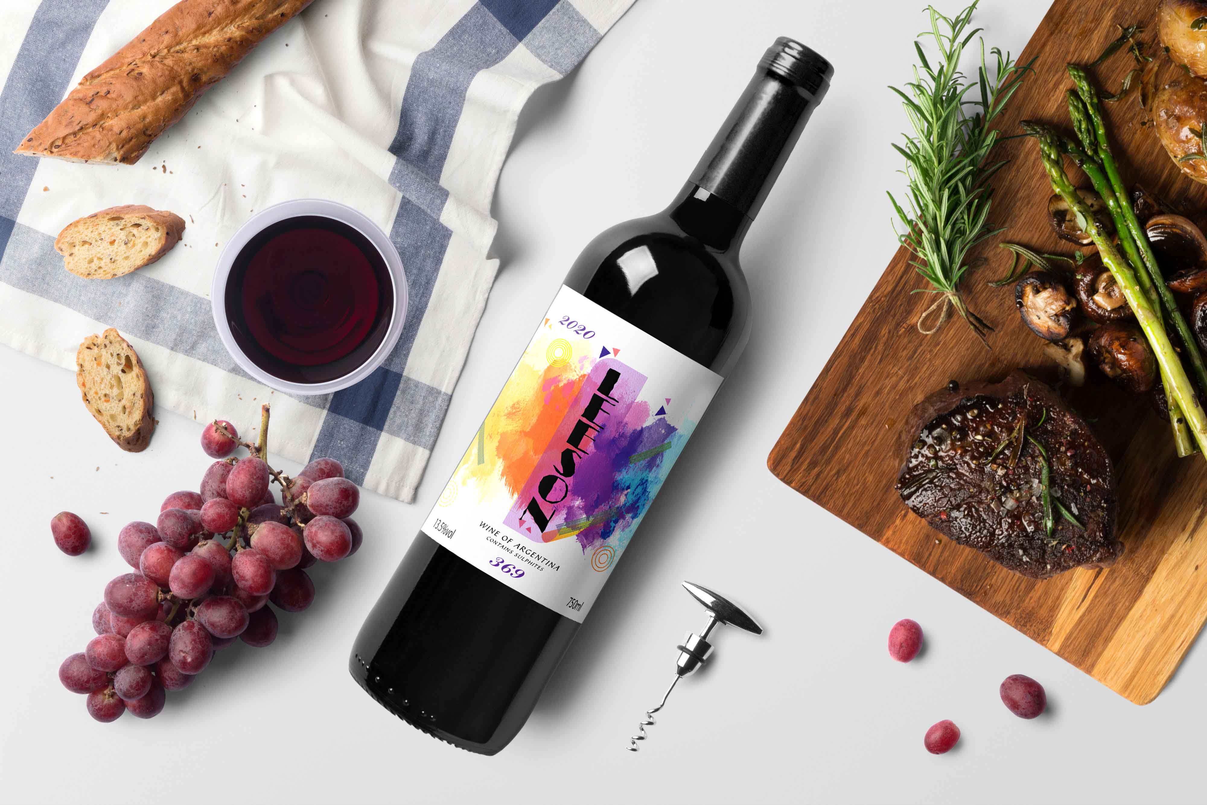 雲倉酒莊的品牌雷盛紅酒分享葡萄酒木塞是什麼材料做的？